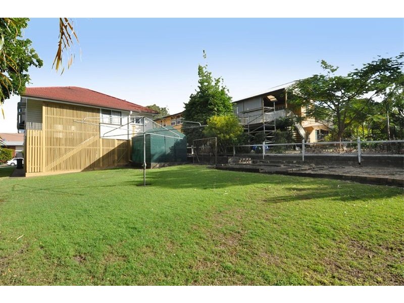 26  Pound Street, Dutton Park QLD 4102