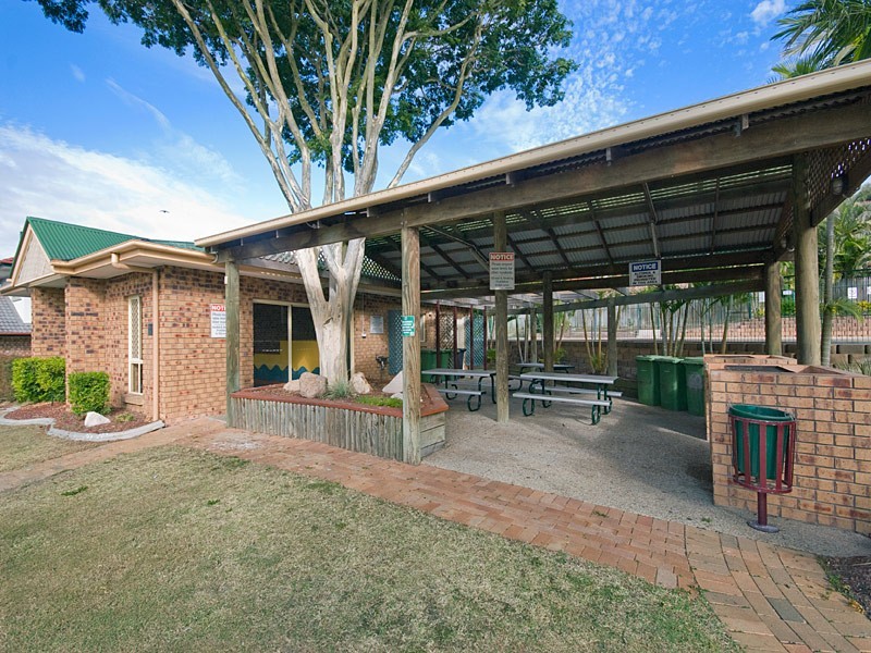 142/3  Bass Street, Woodridge QLD 4114