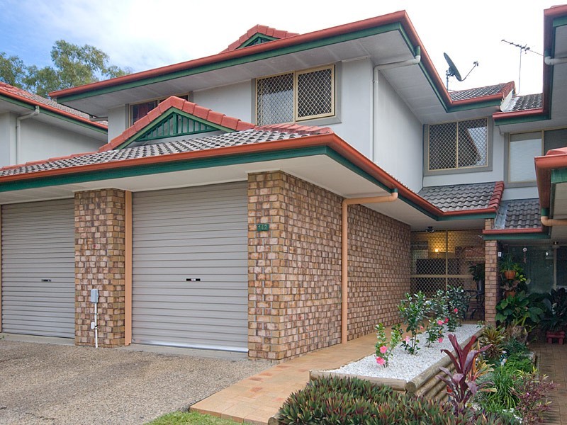 142/3  Bass Street, Woodridge QLD 4114