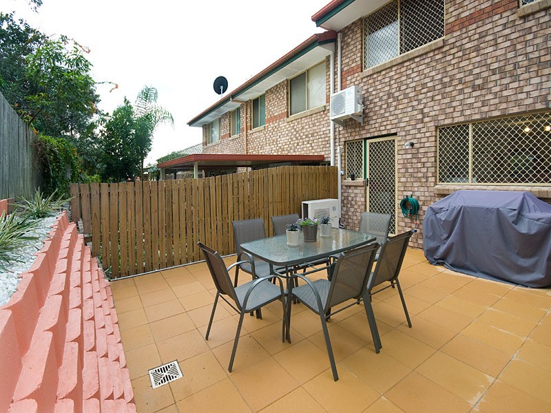 142/3  Bass Street, Woodridge QLD 4114