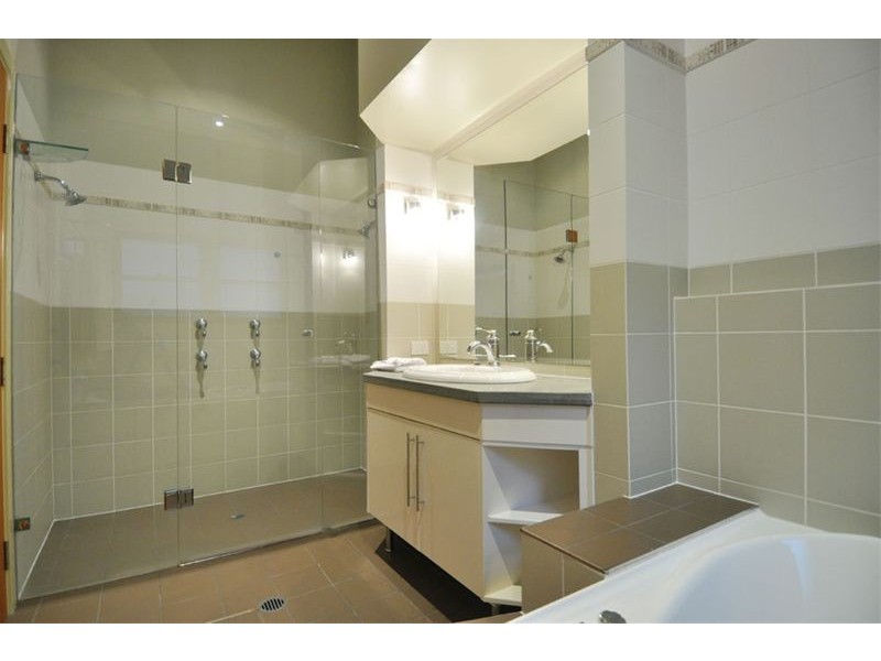 25  Flynn Street, Holland Park West QLD 4121