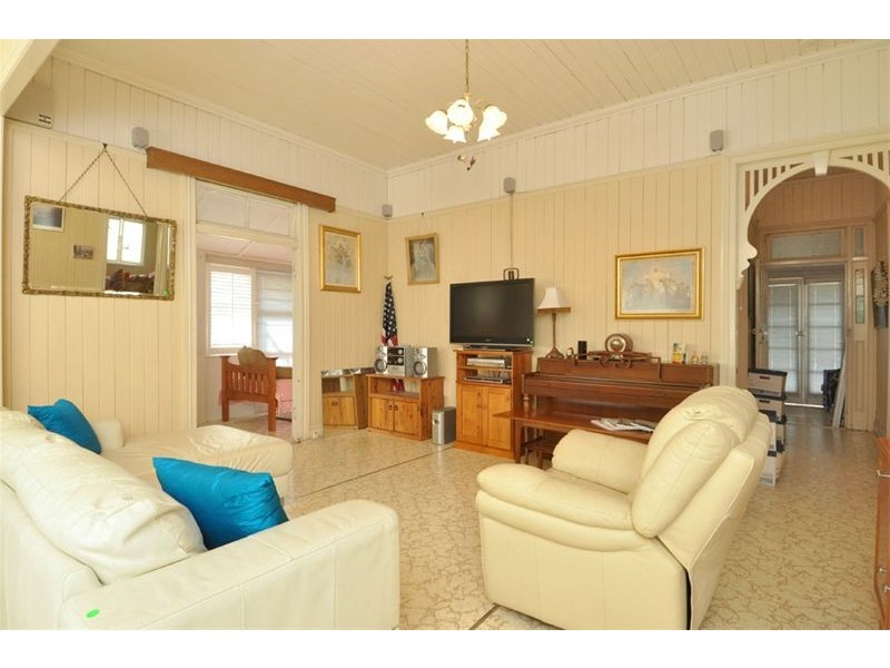 153 Park Road, Yeerongpilly QLD 4105