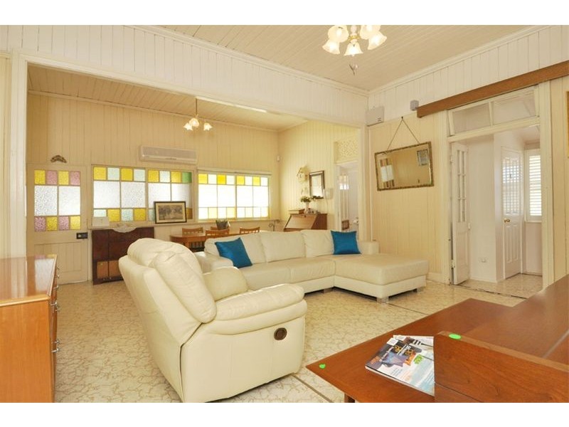 153 Park Road, Yeerongpilly QLD 4105