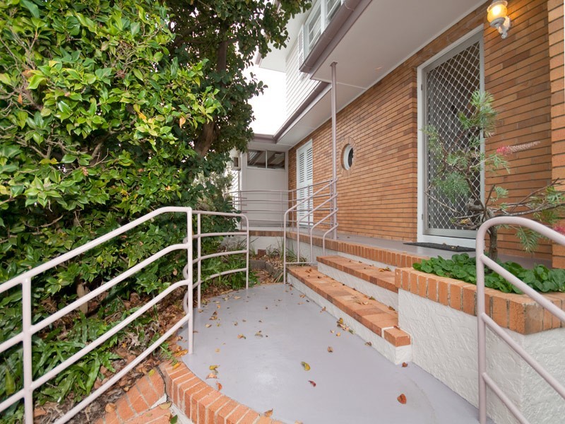 8 Medina Street, Moorooka QLD 4105