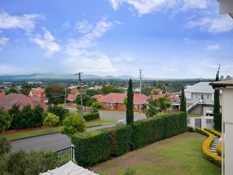 8 Medina Street, Moorooka QLD 4105