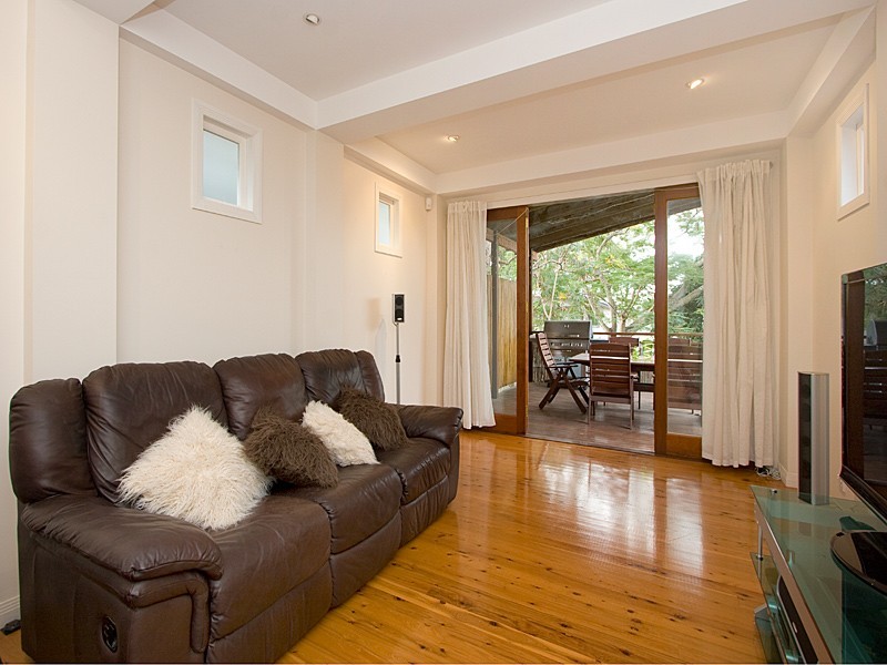 18  Andrew Avenue, Tarragindi QLD 4121