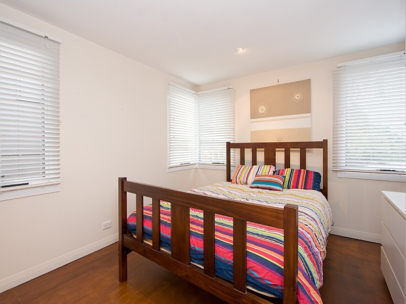 18  Andrew Avenue, Tarragindi QLD 4121