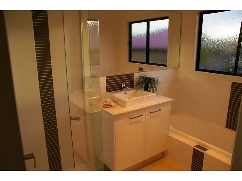 54 Chaucer Street, Moorooka QLD 4105