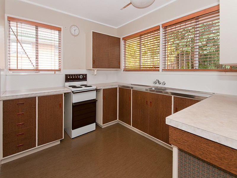 4 Dahl Street, Tarragindi QLD 4121