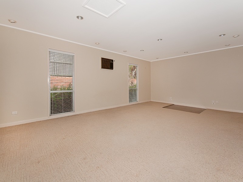 4 Dahl Street, Tarragindi QLD 4121