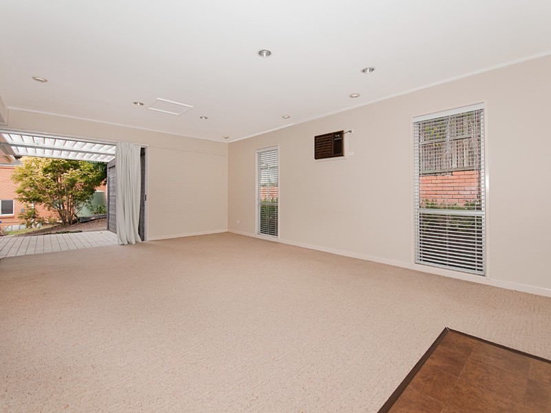 4 Dahl Street, Tarragindi QLD 4121