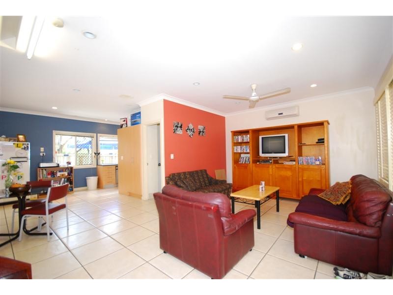 100 Dudley Street, Annerley QLD 4103