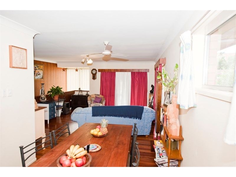 15 Grounds Street, Yeronga QLD 4104