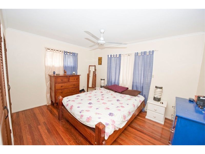 15 Grounds Street, Yeronga QLD 4104