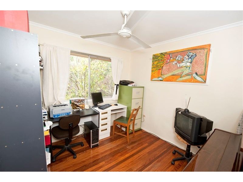 15 Grounds Street, Yeronga QLD 4104