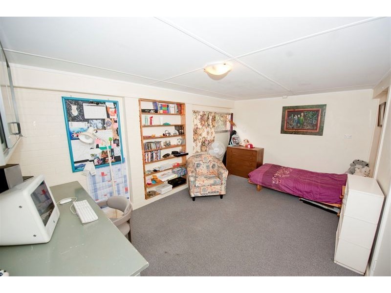 15 Grounds Street, Yeronga QLD 4104