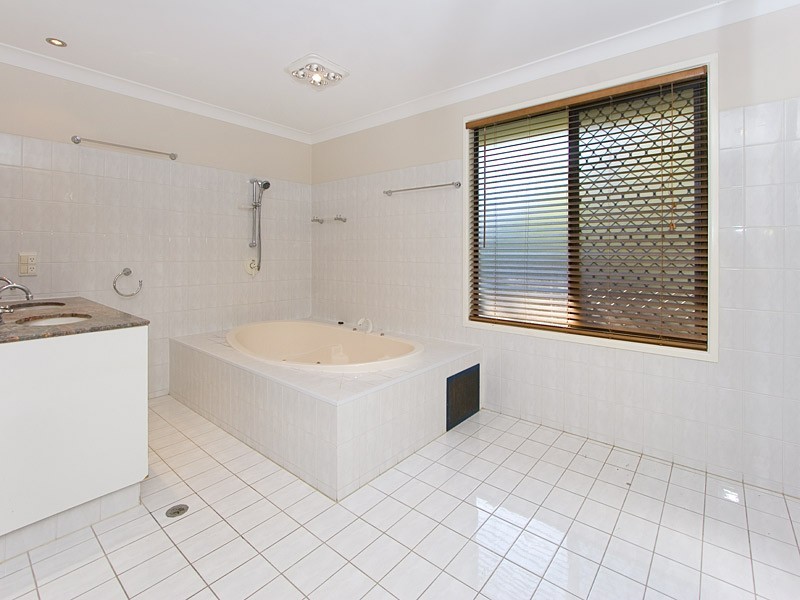 15  Loffs Road, Loganholme QLD 4129