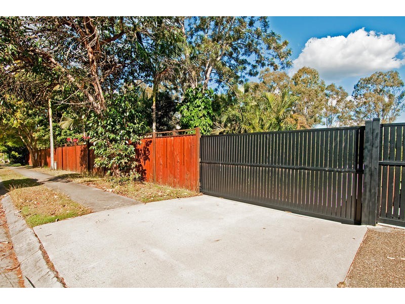 15  Loffs Road, Loganholme QLD 4129