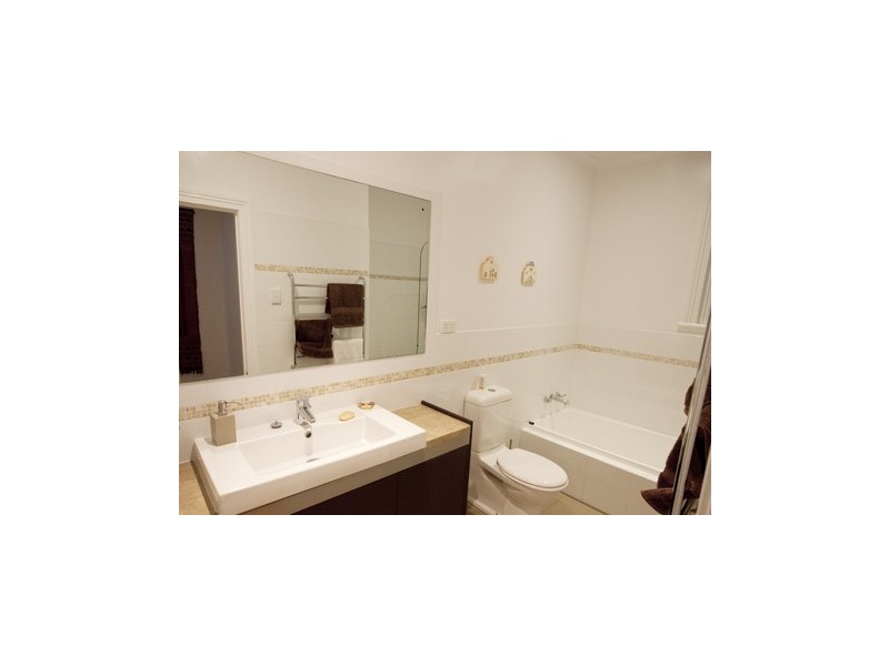 19 Lamington Terrace, Dutton Park QLD 4102