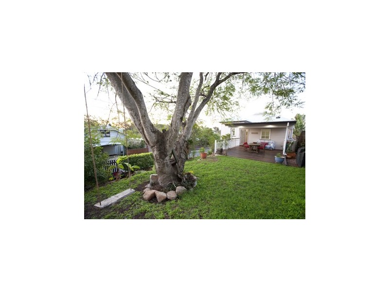 19 Lamington Terrace, Dutton Park QLD 4102