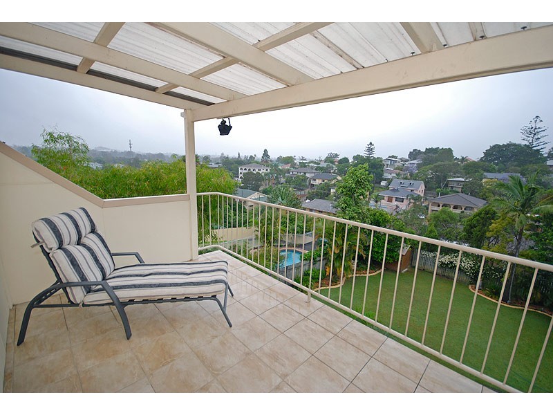 13 Dalton Street, Yeronga QLD 4104