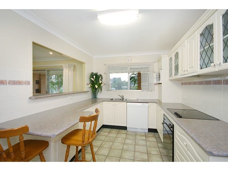 13 Dalton Street, Yeronga QLD 4104