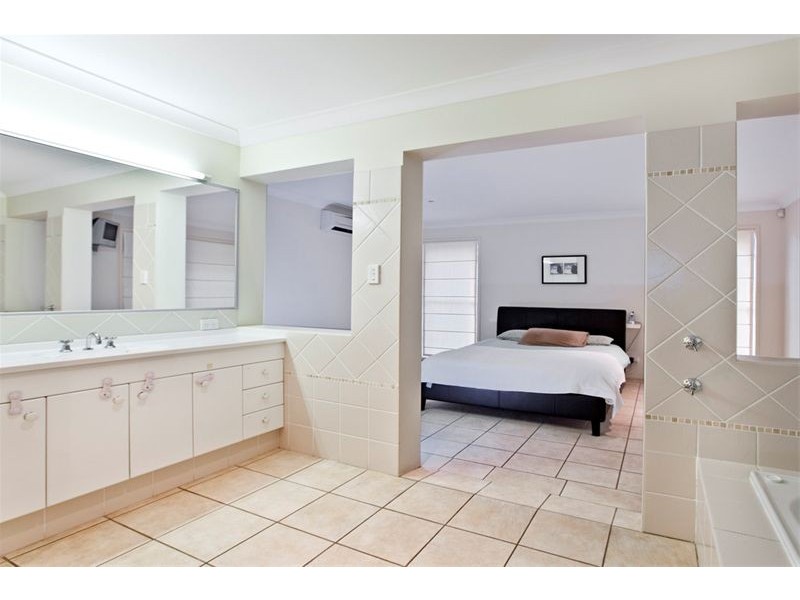 22  Vaucluse Street, Forest Lake QLD 4078