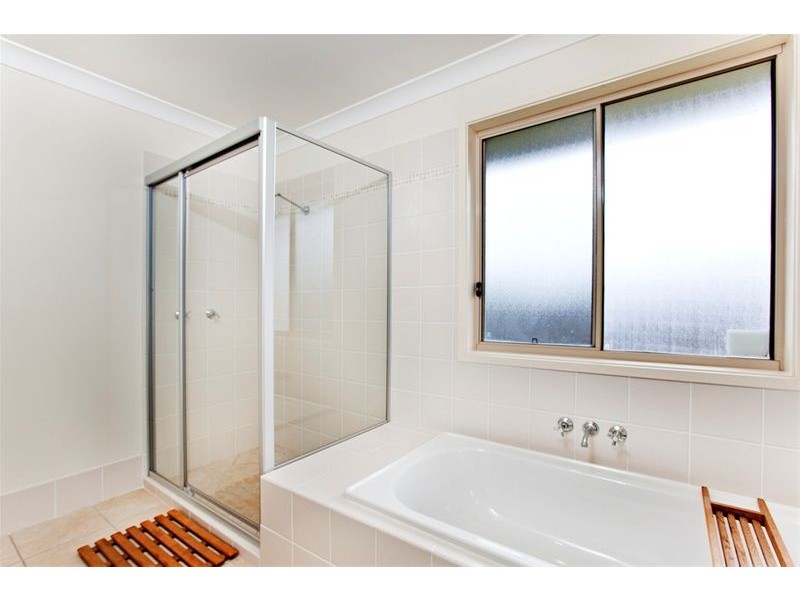 22  Vaucluse Street, Forest Lake QLD 4078