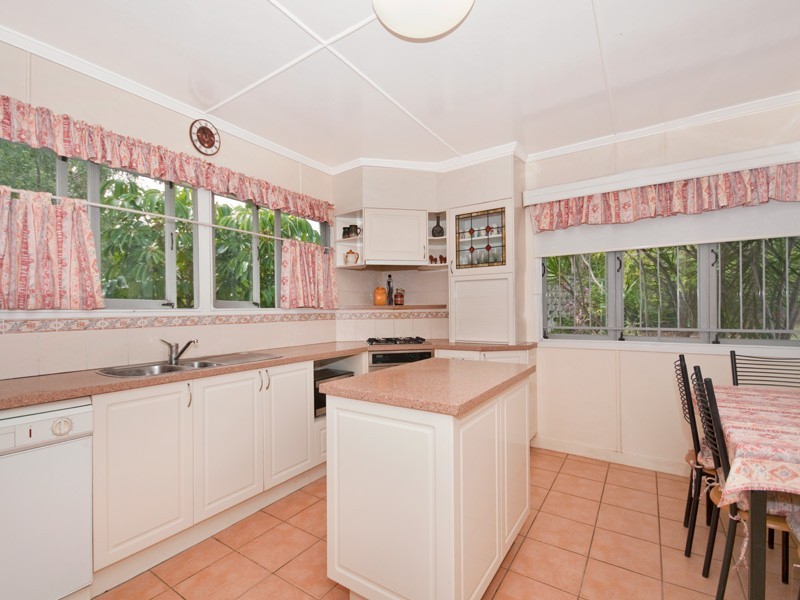 4 Brendon Street, Tarragindi QLD 4121