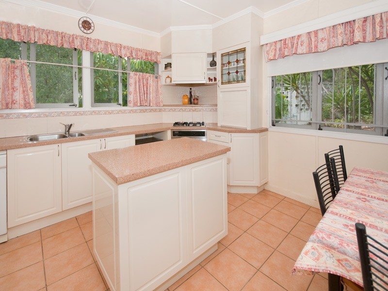 4 Brendon Street, Tarragindi QLD 4121