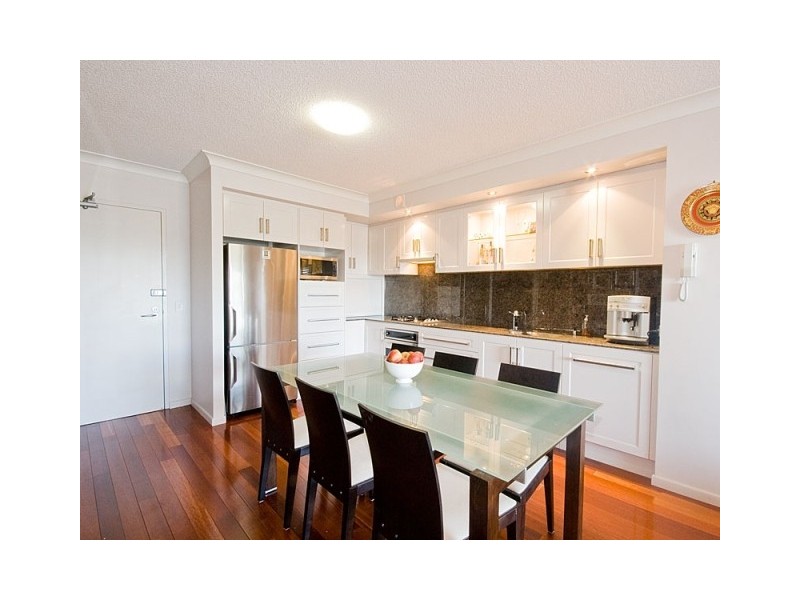 53/11 Kitchener Street, Coorparoo QLD 4151