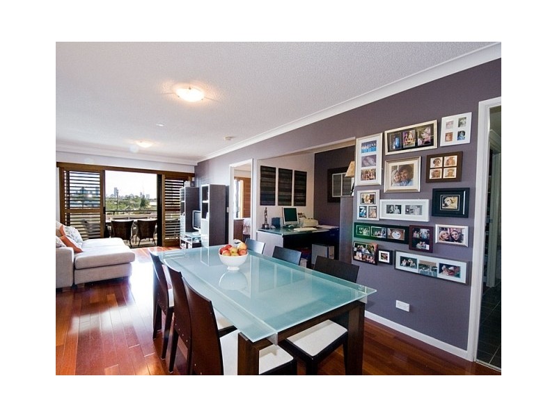 53/11 Kitchener Street, Coorparoo QLD 4151