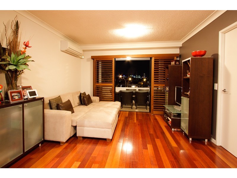 53/11 Kitchener Street, Coorparoo QLD 4151