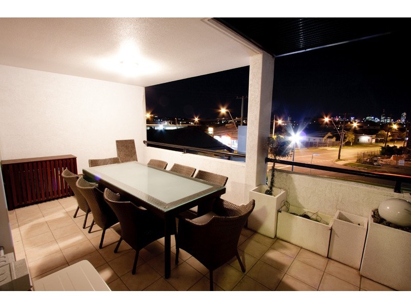 53/11 Kitchener Street, Coorparoo QLD 4151