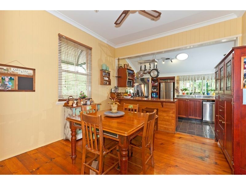 46 Abbotsleigh Street, Holland Park QLD 4121