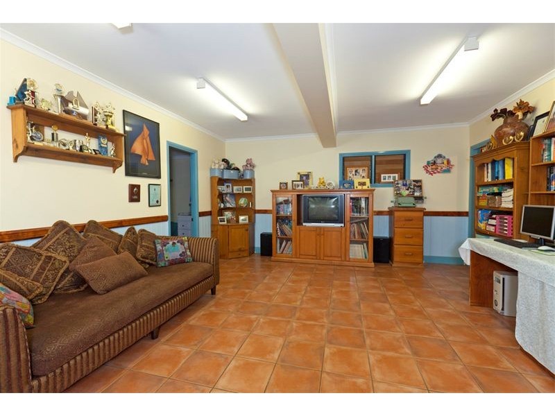 46 Abbotsleigh Street, Holland Park QLD 4121