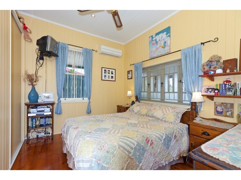 46 Abbotsleigh Street, Holland Park QLD 4121