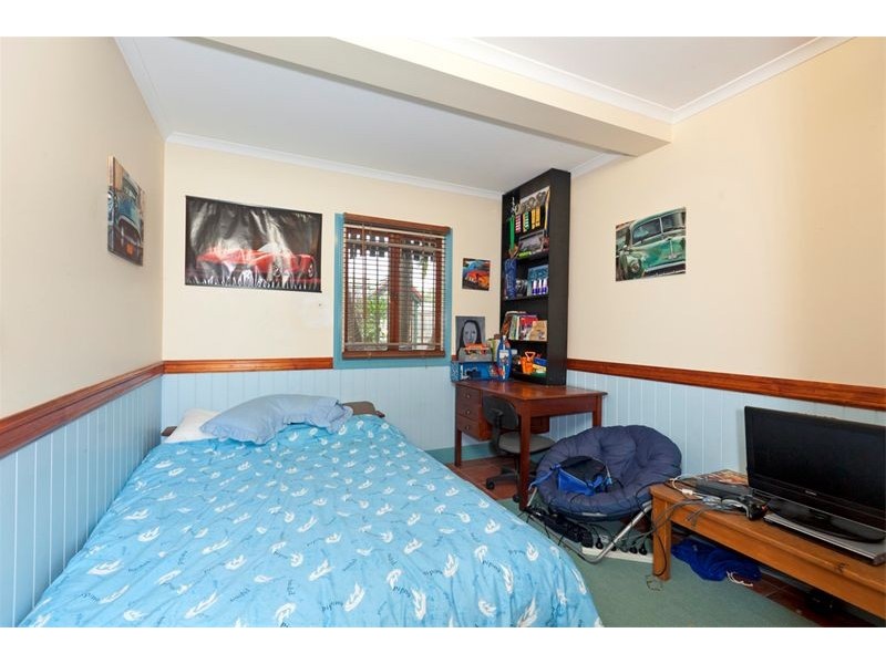 46 Abbotsleigh Street, Holland Park QLD 4121