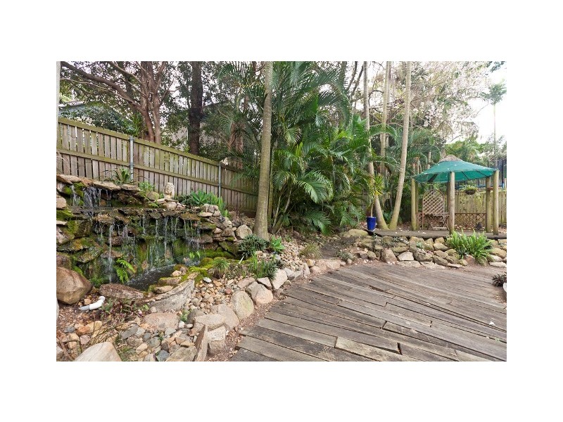46 Abbotsleigh Street, Holland Park QLD 4121