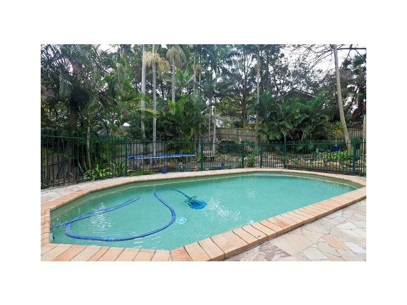 46 Abbotsleigh Street, Holland Park QLD 4121