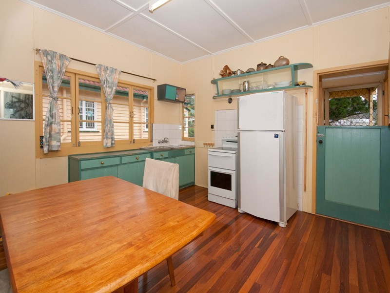 77 Homestead Street, Moorooka QLD 4105