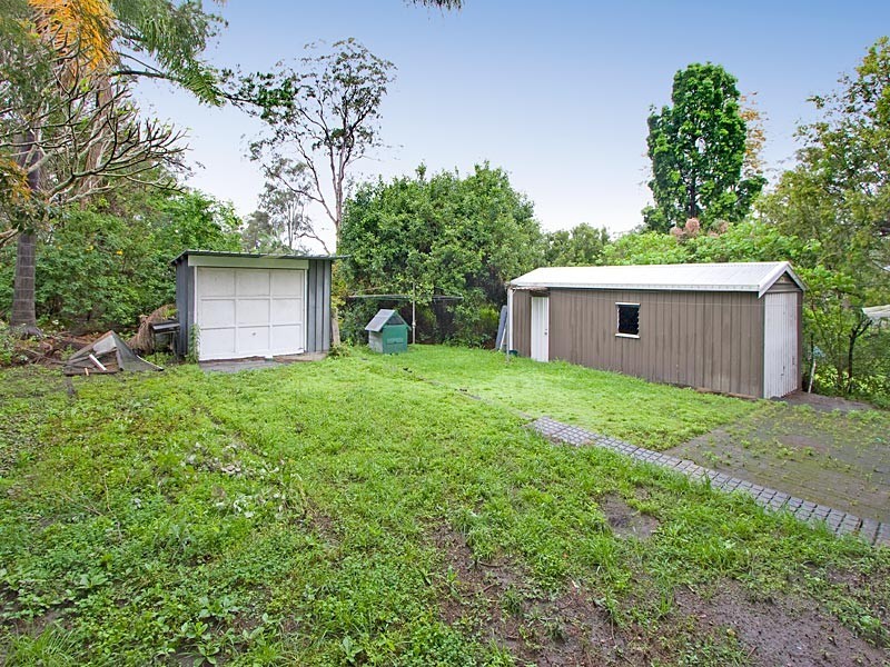 42 Kenmore Road, Kenmore QLD 4069