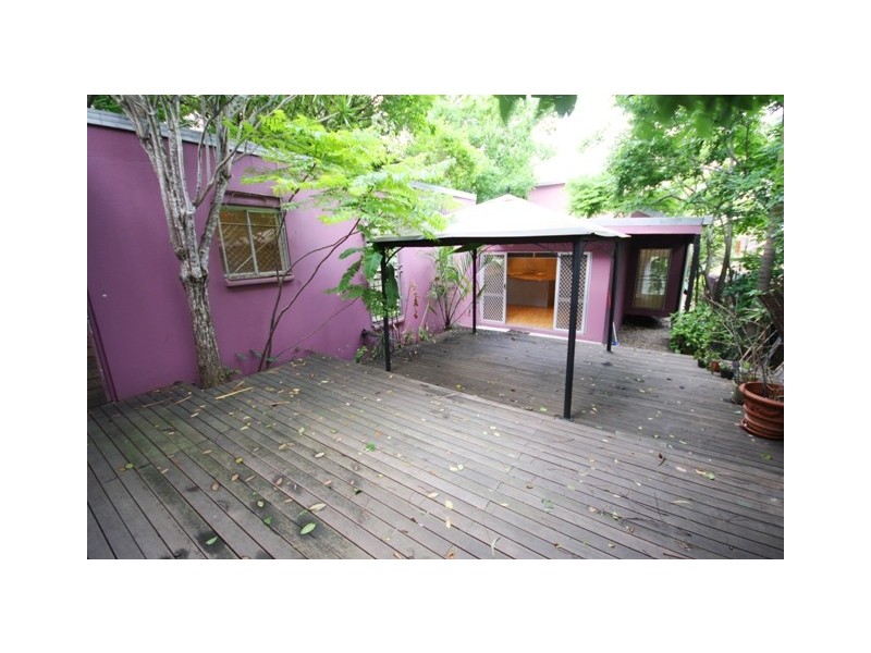 27 Regent Street, Woolloongabba QLD 4102