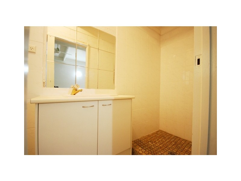 27 Regent Street, Woolloongabba QLD 4102