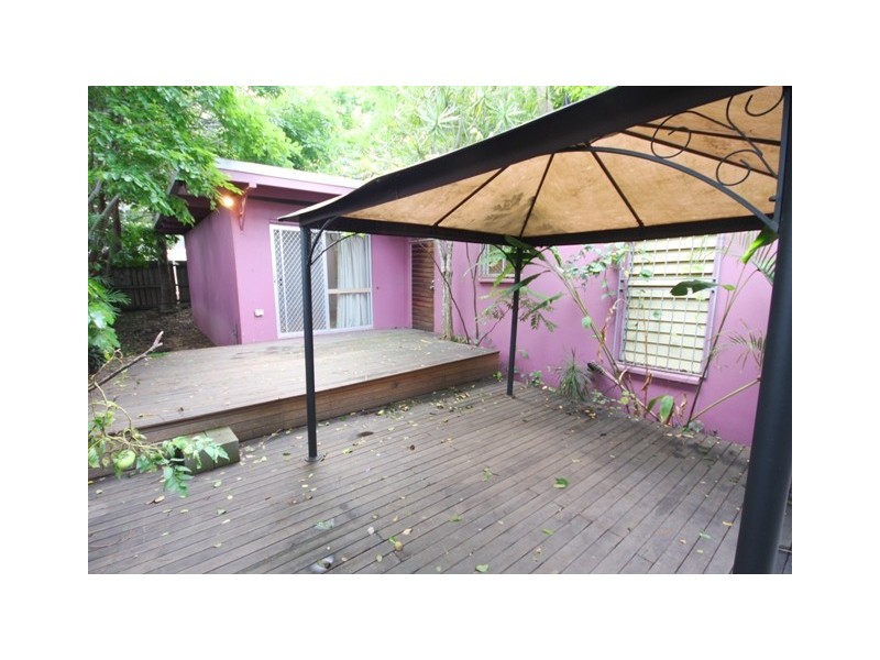 27 Regent Street, Woolloongabba QLD 4102