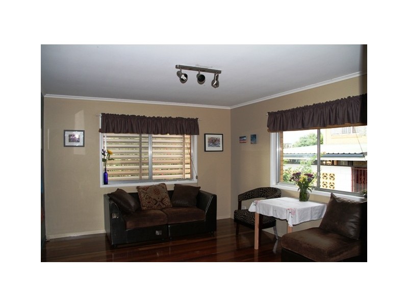 15 Vasey Street, Moorooka QLD 4105