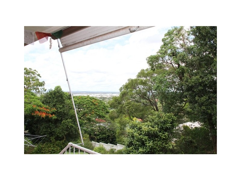 15 Vasey Street, Moorooka QLD 4105