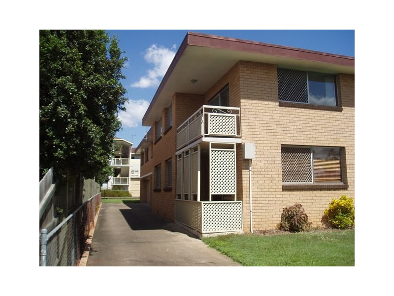 4/119 Chaucer Street, Moorooka QLD 4105