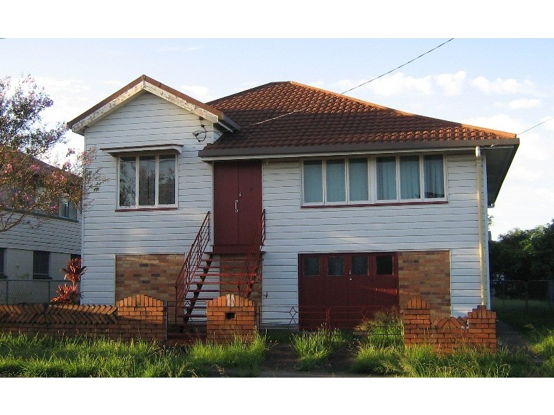 16 YOUNG STREET, Annerley QLD 4103