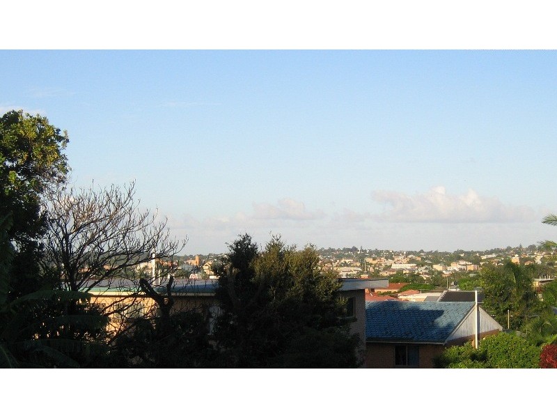 16 YOUNG STREET, Annerley QLD 4103